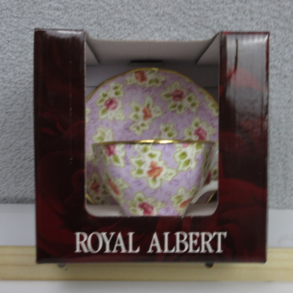 Royal Albert Vintage Florals Lilac Teacup and Saucer Set Bone China Gold Trim
